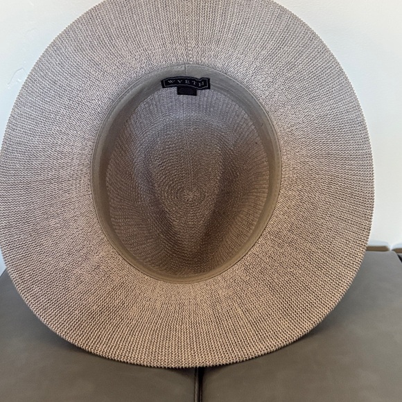 Elegant Gray Women's Hat with Gold Accents - Picture 3 of 5